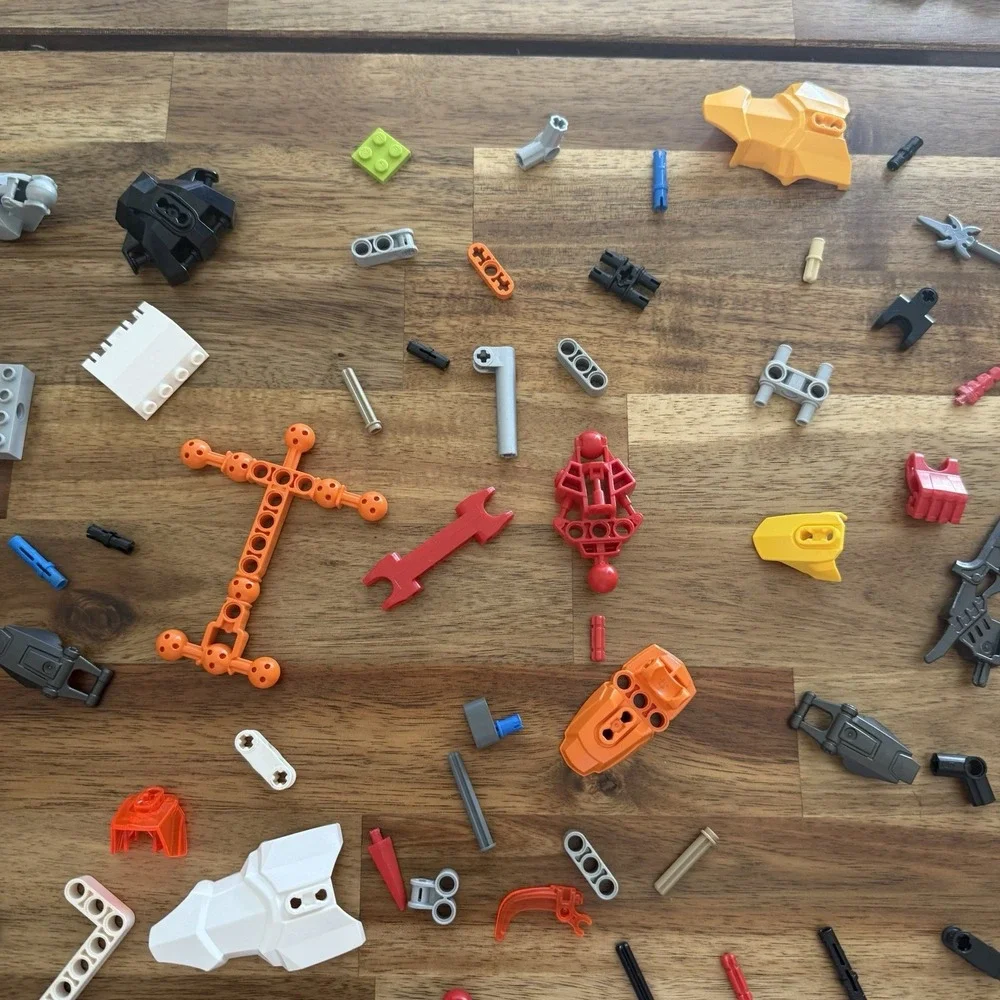 LEGO BIONICLE Hero Factory Bulk Lot of 200+ Parts Pieces 12 oz. SEE PICTURES!